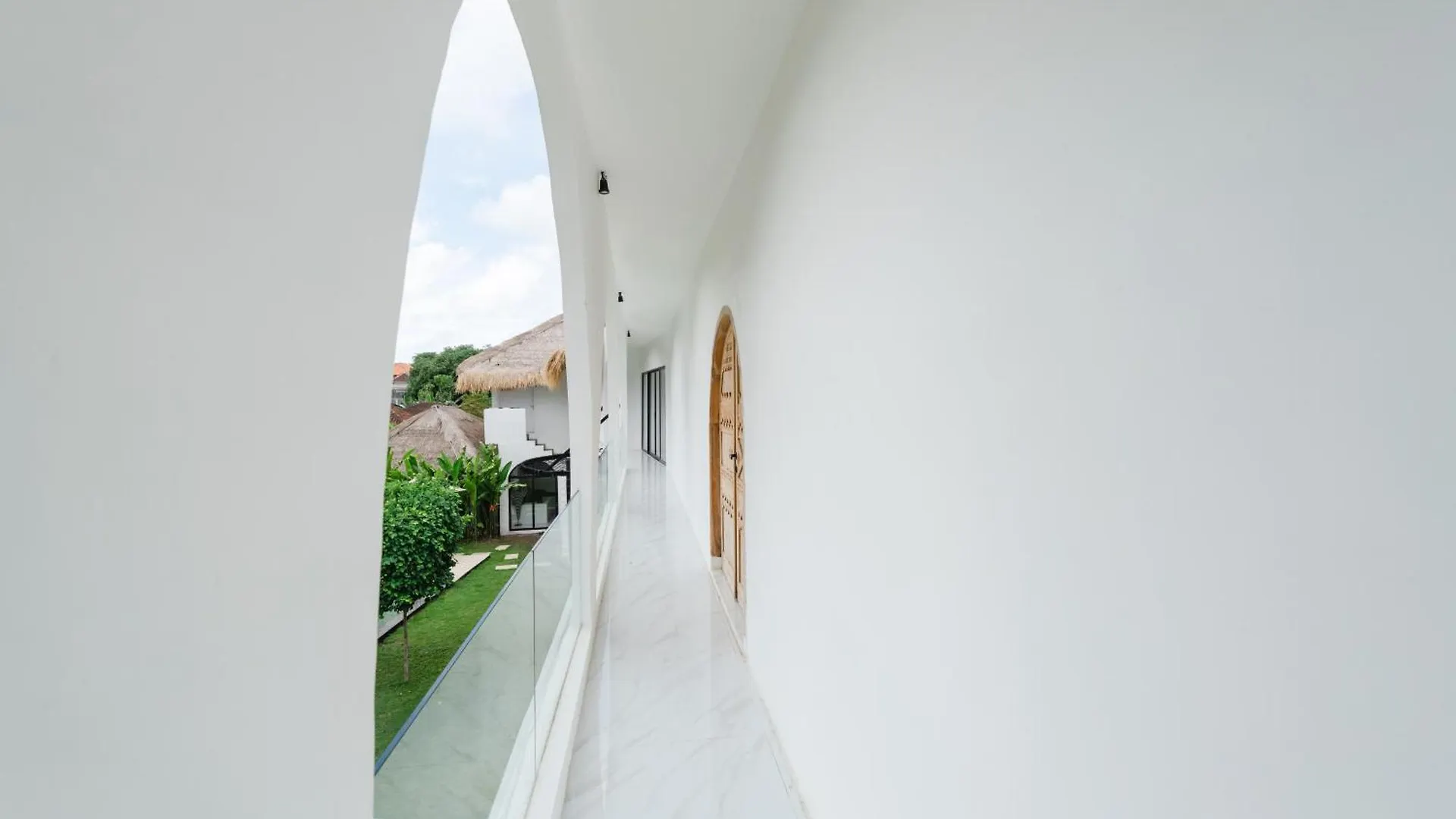 White Palm Hotel Uluwatu Bali Джимбаран
